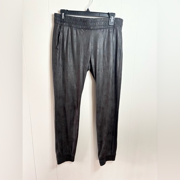 Monrow Pants - Monrow pull on pants ankle jogger size M